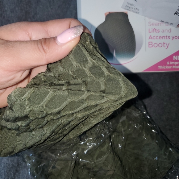 Famous Tik Tok leggings - Picture 2 of 3